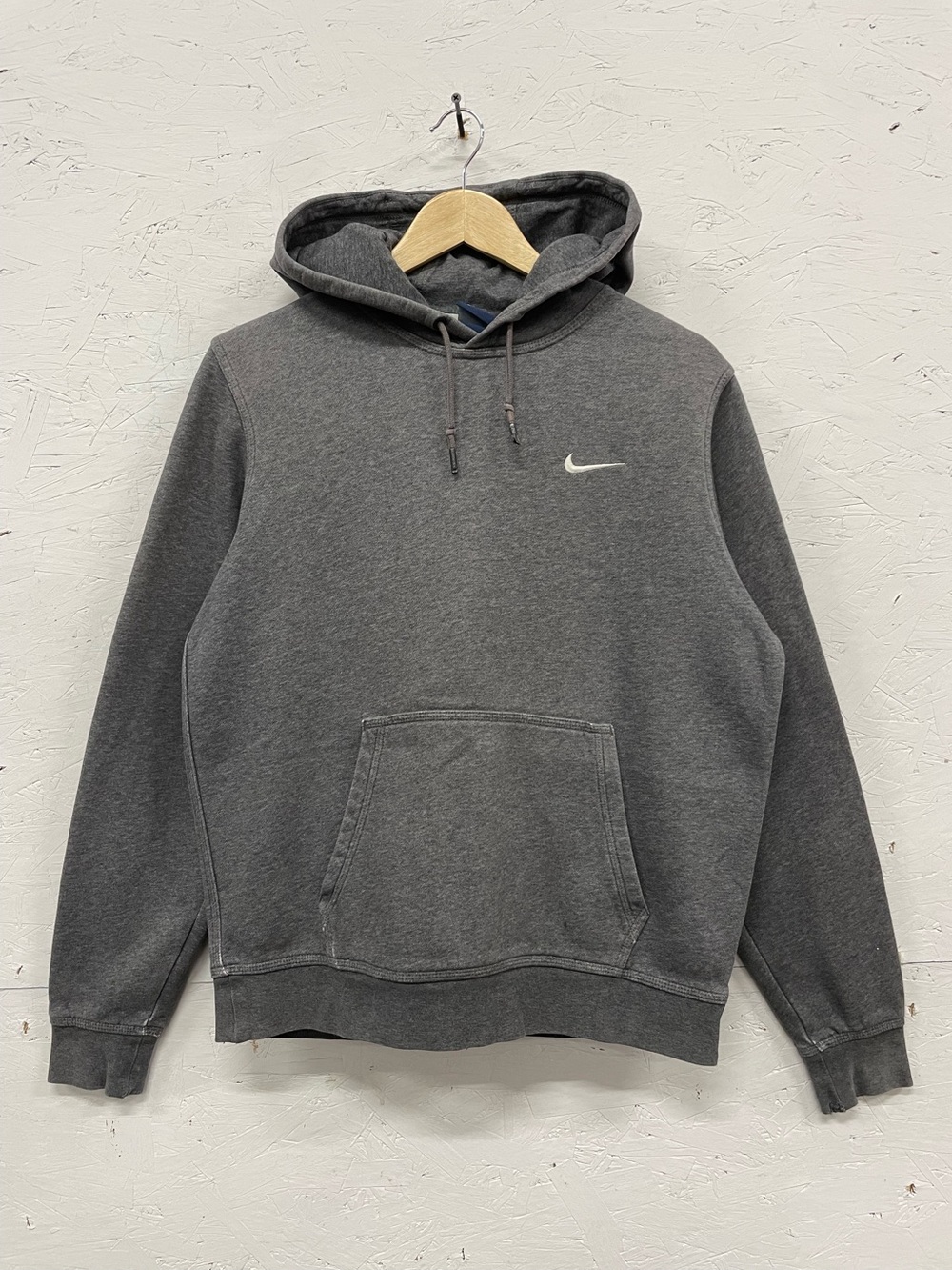 Nike Sportswear Club Fleece Embroidered Pullover Hoodie, M, Charcoal Heather
